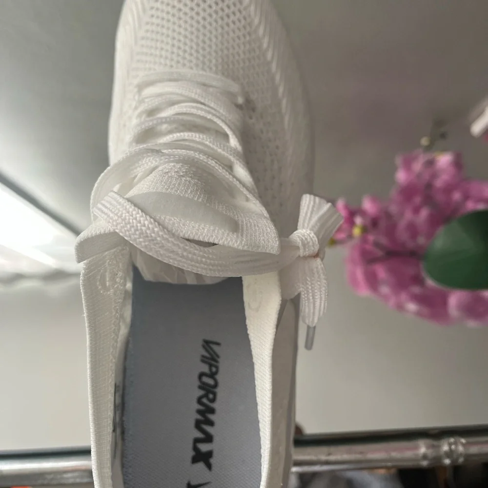 Nike VaporMax Flyknit Athletic Sneakers - White - Picture 6 of 6